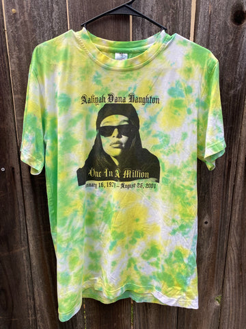 Shirt | one of a kind | Aaliyah Memorial  | Medium
