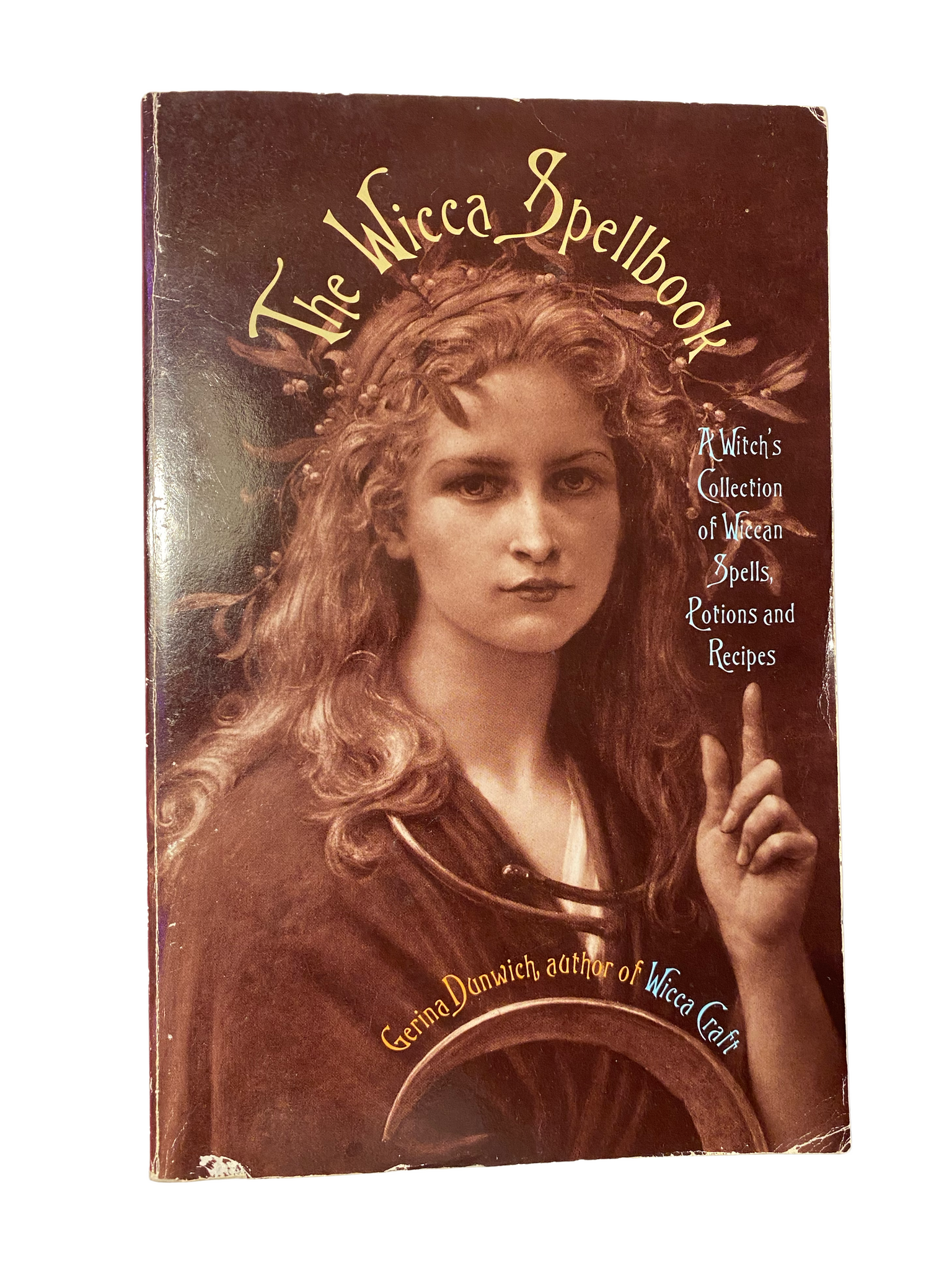 Books | The Wicca Spellbook: A Witch's Collection of Wiccan Spells, Potions, and Recipes